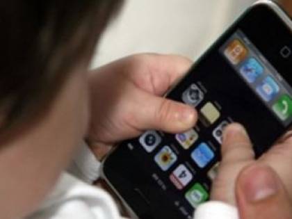 Occhio allo smartphone: ecco quelli che emettono più onde elettromagnetiche