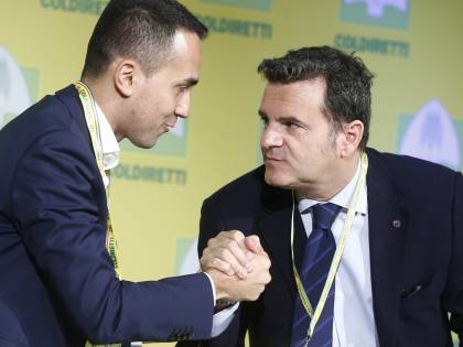 Di Maio: "No ad accordi col Canada. Rimuovere chi li difende"