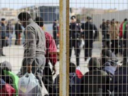 Baraccopoli di Foggia, tre giovani africani feriti in una rissa