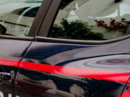 Nigeriano stacca l'orecchio del coinquilino a morsi