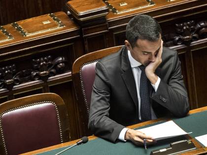 Di Maio tradisce il suo parroco: "Dopo l'elezione Luigi è sparito"