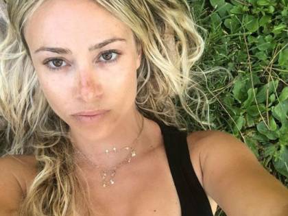 Martina Stella, le lentiggini seducono i social