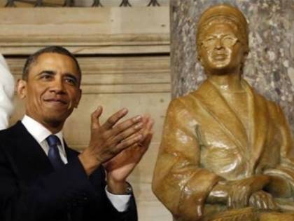 Detroit, acquistati all'asta cimeli di Rosa Parks e Malcom X