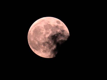 La notte della Luna rossa. L'eclissi totale in diretta