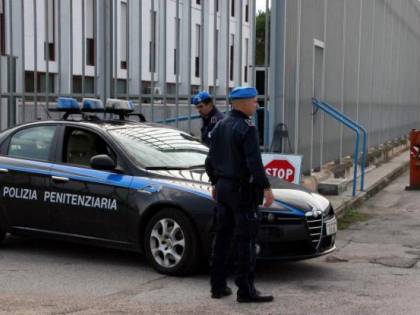 A processo per tortura 5 agenti penitenziari