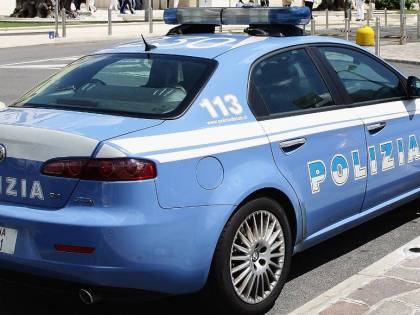 Gelosia e liti dopo il figlio insieme: lei lo lascia 19enne accoltellata sul lungomare di Mergellina