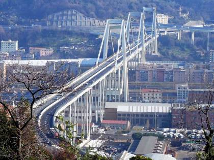 Genova, nei primi anni Novanta fu bloccata la costruzione di un nuovo ponte vicino al Morandi