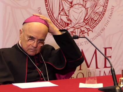 Scandalo Pedofilia, ecco chi è monsignor Viganò che accusa il Papa