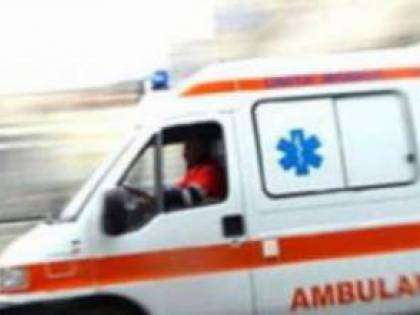Bambina di 12 anni cade dal terzo piano e muore a Taranto