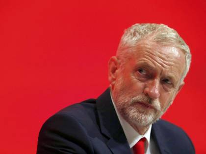 Laburisti lasciano il partito in polemica con Jeremy Corbyn