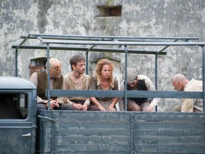 Così hanno umiliato gli italiani: lo sfregio ai confini