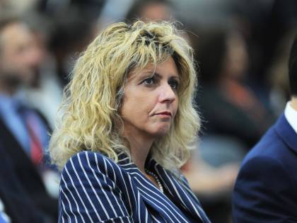 M5s, la Lezzi soffia sulle proteste: "Gli studenti hanno ragione"