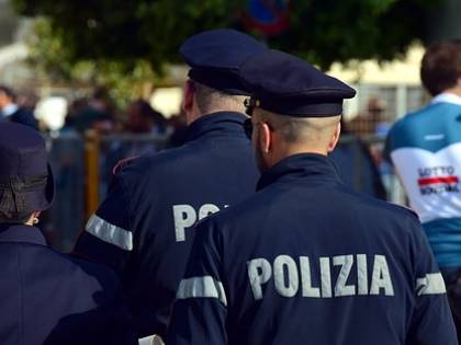 Minacce ed estorsione ai danni di un commerciante: fermato un albanese