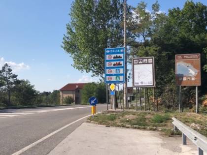 Trieste, trasportavano migranti in un van: arrestati passeur pakistani