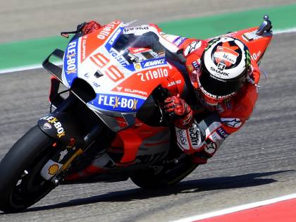 Motogp, Aragon: Lorenzo in pole davanti a Dovizioso e Marquez. Disastro Rossi