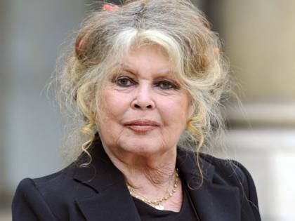 Gli omaggi da Macron a Iva Zanicchi