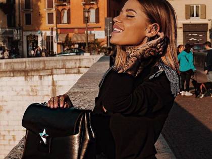 Aguero flirta con Zoe Cristofoli: le foto dell'ex fiamma di Corona