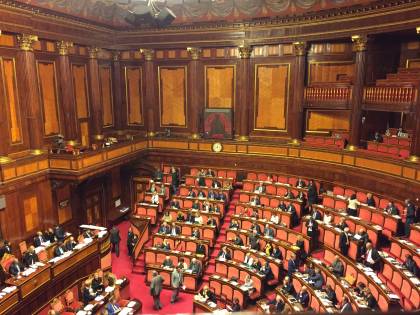 Decreto sicurezza, seduta sospesa. Forse domani voto di fiducia
