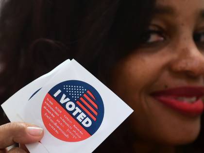 Florida, evacuato il tendone del candidato Dem: troppa pioggia