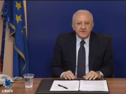 De Luca irride Salvini: "Isoardi? Donna troppo mpegnativa. Per lui meglio Rosy Bindi"