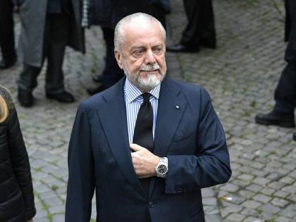 De Laurentiis positivo al coronavirus. Lui: "Ho mangiato ostriche..."