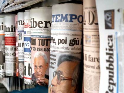 Manovra, accordo sul taglio ai fondi per l'editoria: stop dal 2022