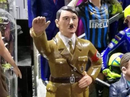 Napoli, nel presepe di San Gregorio Armeno spunta la statuetta di Hitler