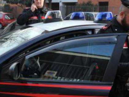 Il raid dei ladri nella villa: l'anziana pestata a sangue