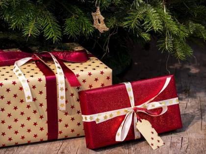 Regali di Natale: tutti i trucchi per risparmiare