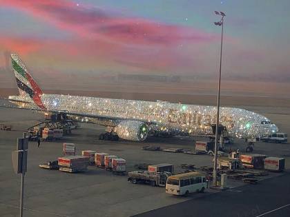 Emirates presenta aereo ricoperto di diamanti, ma in realtà non esiste