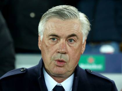 Everton, l'"erba" dello sponsor è rossa...