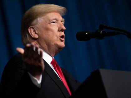 La furia di Trump contro Mattis: "Lasci due mesi prima"