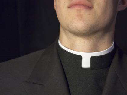 Torino, parroco deposita offerte fedeli su conto svizzero, indagato