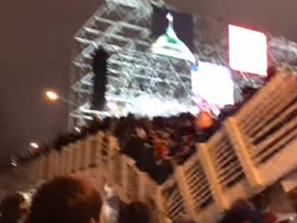Paura a Mosca, 13 feriti nel crollo di un ponte pedonale a Gorky Park