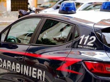 Accoltellata è grave in ospedale. Sospetti sul figlio di origini napoletane