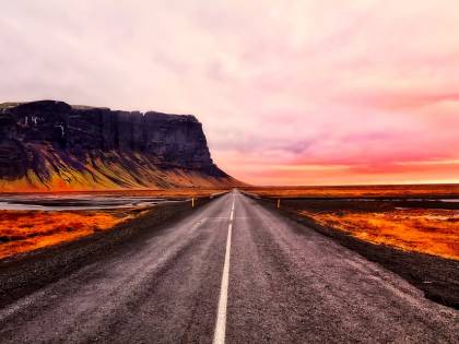 "Basta carovane di auto", l'Islanda chiude il turismo delle aurore boreali