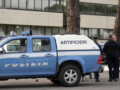 "Sono delle Br, liberate Battisti". E scatta l'allarme a Genova