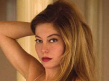 La verità di Villaggio su Moana Pozzi: "Era sieropositiva e non amava il sesso"