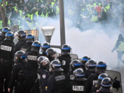 "Flash-ball", il proiettile non letale che fa discutere la Francia