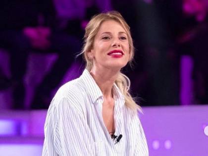 Marcuzzi contro le critiche: "Le gambe? Le mostrerò fino a 70 anni"