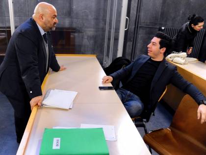 Fondi Lega, non luogo a procedere per Umberto e Renzo Bossi