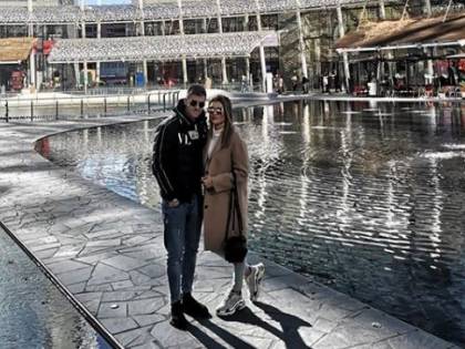 Milan, Piatek risveglio da re. E giro in centro con Paulina