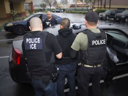Polizia Usa scova clandestini indiani grazie a una "finta università"