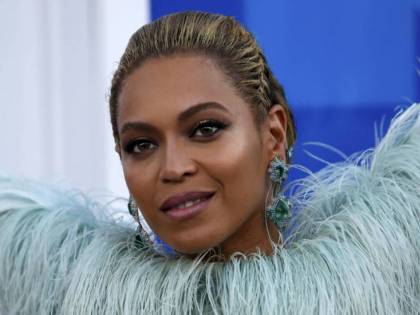 Beyoncé con Jay -Z lancia un contest sui social. "Concerti gratis se diventi vegano"