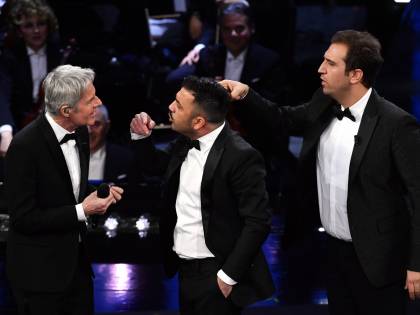 Sanremo, Pio e Amedeo strepitosi: spengono con l'ironia le polemiche sui migranti