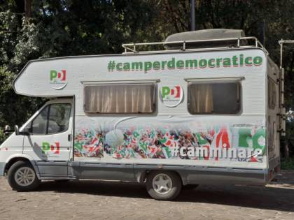 Il Pd in crisi economica si vende pure il camper