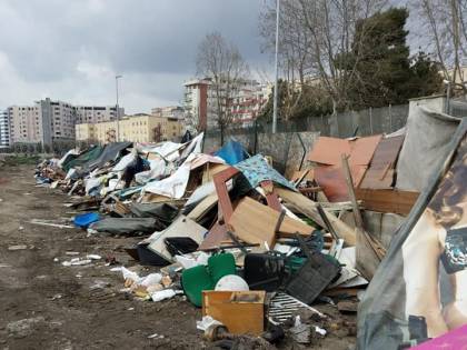 Rogo nella baraccopoli abusiva di Borgo Mezzanone: morto un migrante