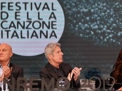 Sanremo, Baglioni e la bufera sul voto: "Troppe giurie, cambiamo"