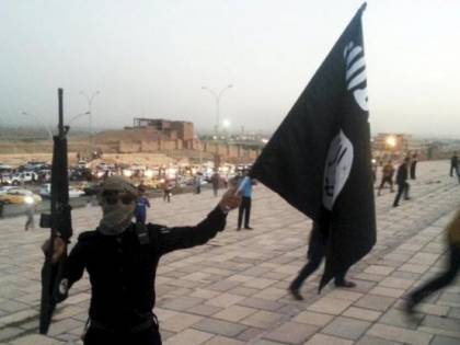 Linea dura della May: "Carcere per chi clicca su siti jihadisti"