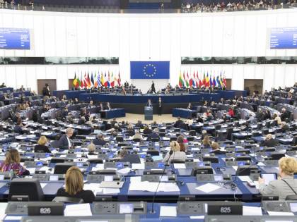 L'Ue approva le misure anti-crisi: sì a recovery bond e al Mes